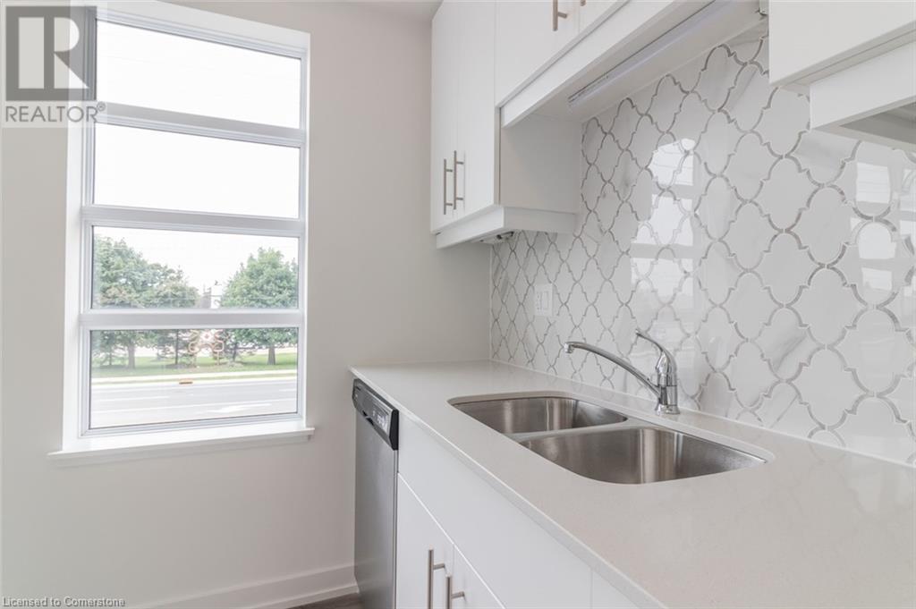 251 Northfield Drive Unit# 212, Waterloo, Ontario  N2J 4G8 - Photo 10 - 40671172