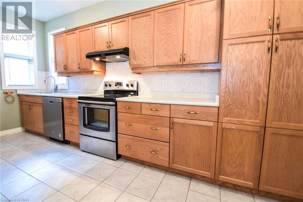 2290 Stonehaven Avenue, Niagara Falls, Ontario  L2J 4K1 - Photo 10 - 40669083