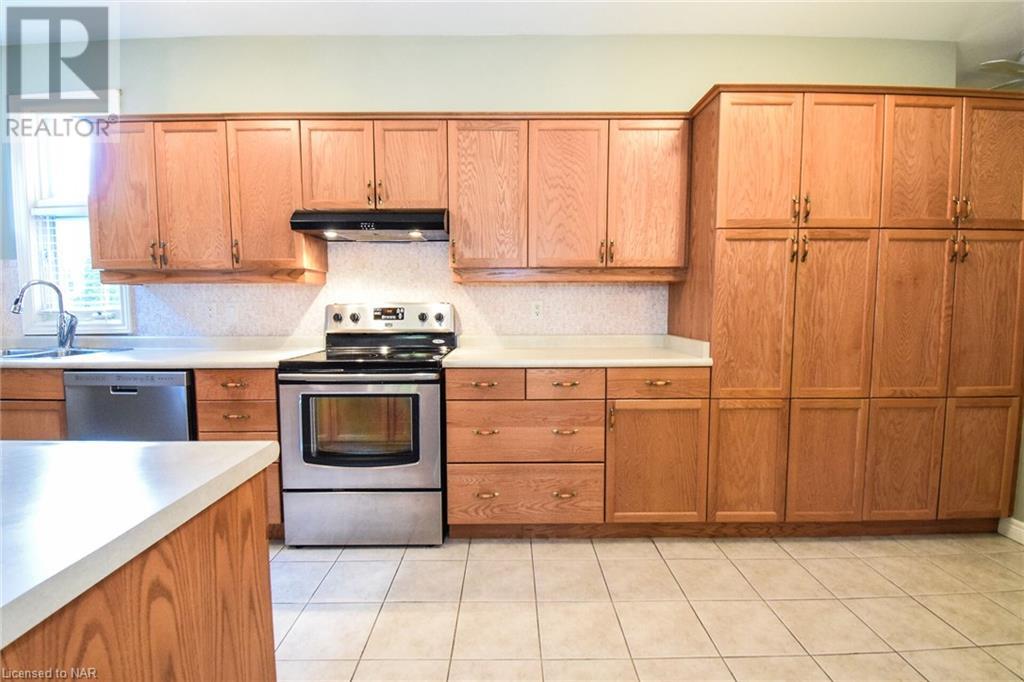 2290 Stonehaven Avenue, Niagara Falls, Ontario  L2J 4K1 - Photo 11 - 40669083