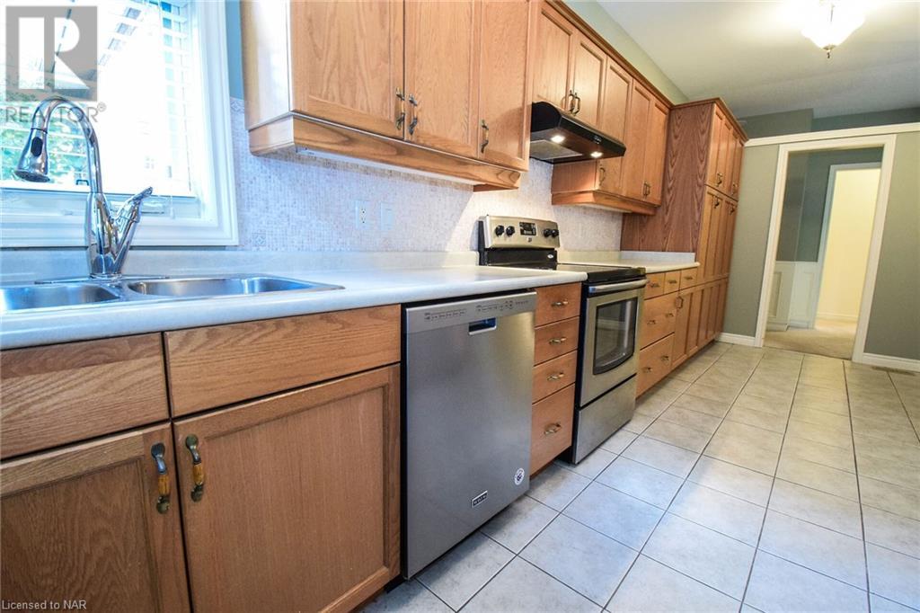 2290 Stonehaven Avenue, Niagara Falls, Ontario  L2J 4K1 - Photo 12 - 40669083