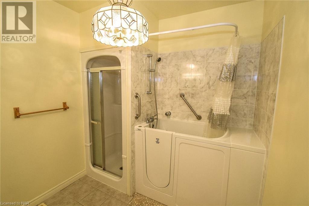 2290 Stonehaven Avenue, Niagara Falls, Ontario  L2J 4K1 - Photo 17 - 40669083