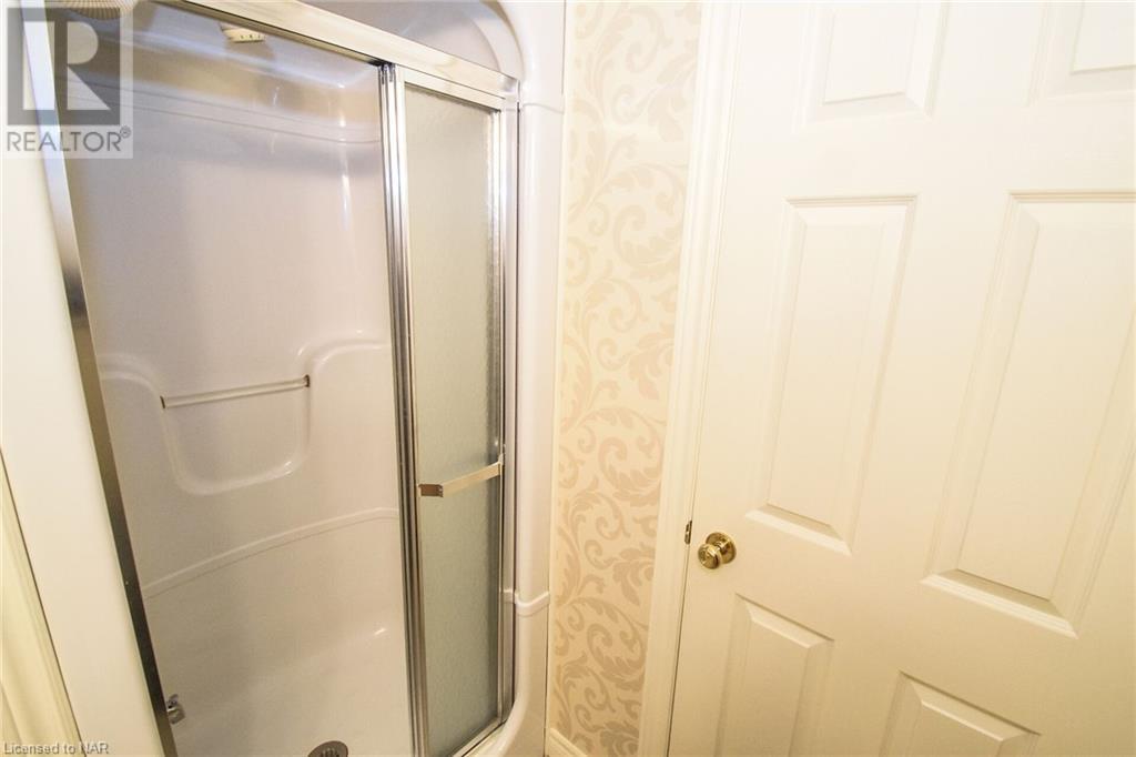 2290 Stonehaven Avenue, Niagara Falls, Ontario  L2J 4K1 - Photo 23 - 40669083