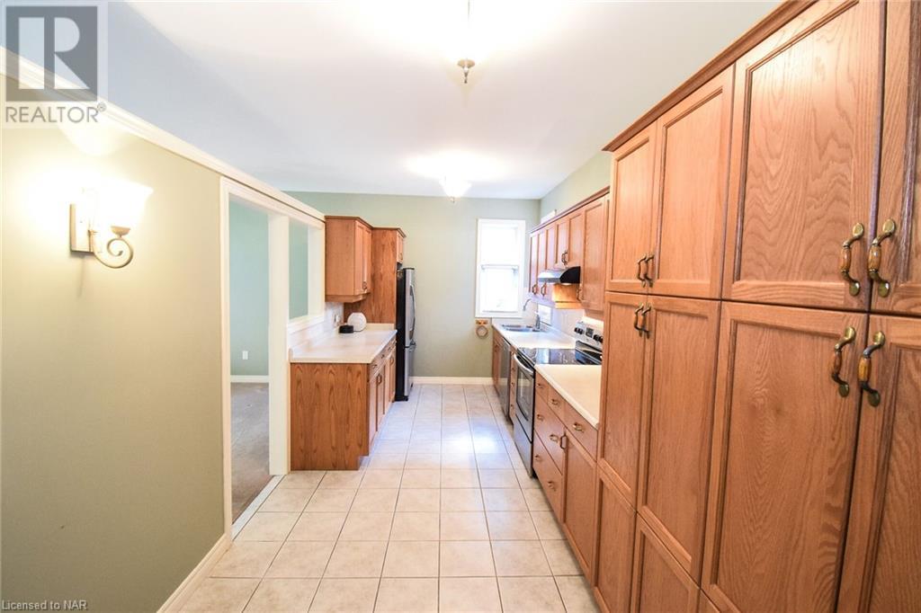 2290 Stonehaven Avenue, Niagara Falls, Ontario  L2J 4K1 - Photo 8 - 40669083