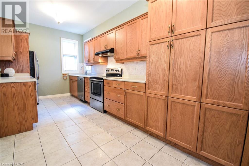 2290 Stonehaven Avenue, Niagara Falls, Ontario  L2J 4K1 - Photo 9 - 40669083