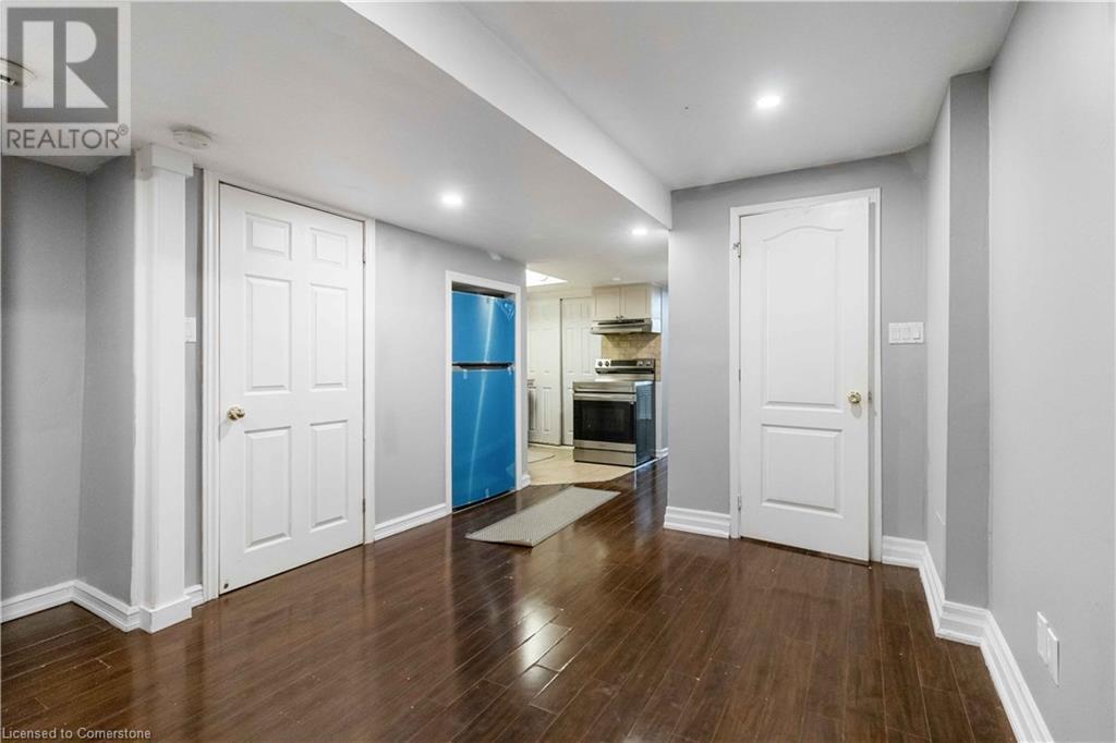 5438 Tenth Line W Unit# Bsmt, Mississauga, Ontario  L5M 0G5 - Photo 18 - 40671621