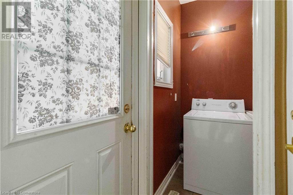 5438 Tenth Line W Unit# Bsmt, Mississauga, Ontario  L5M 0G5 - Photo 28 - 40671621