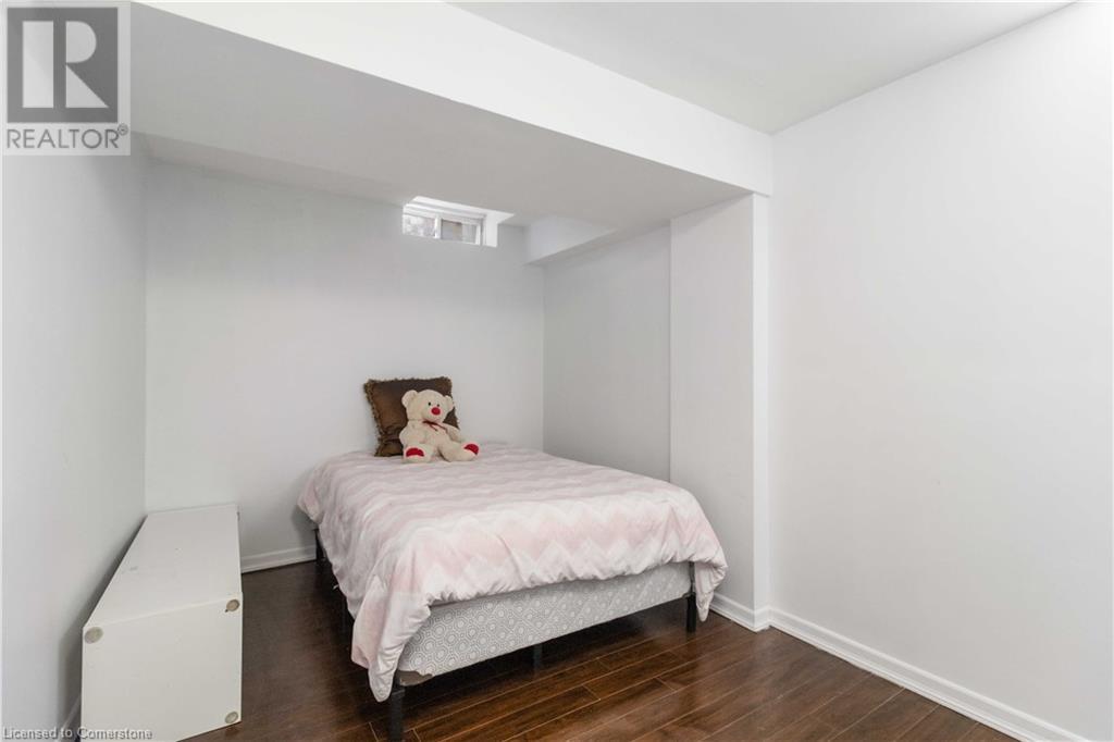 5438 Tenth Line W Unit# Bsmt, Mississauga, Ontario  L5M 0G5 - Photo 6 - 40671621