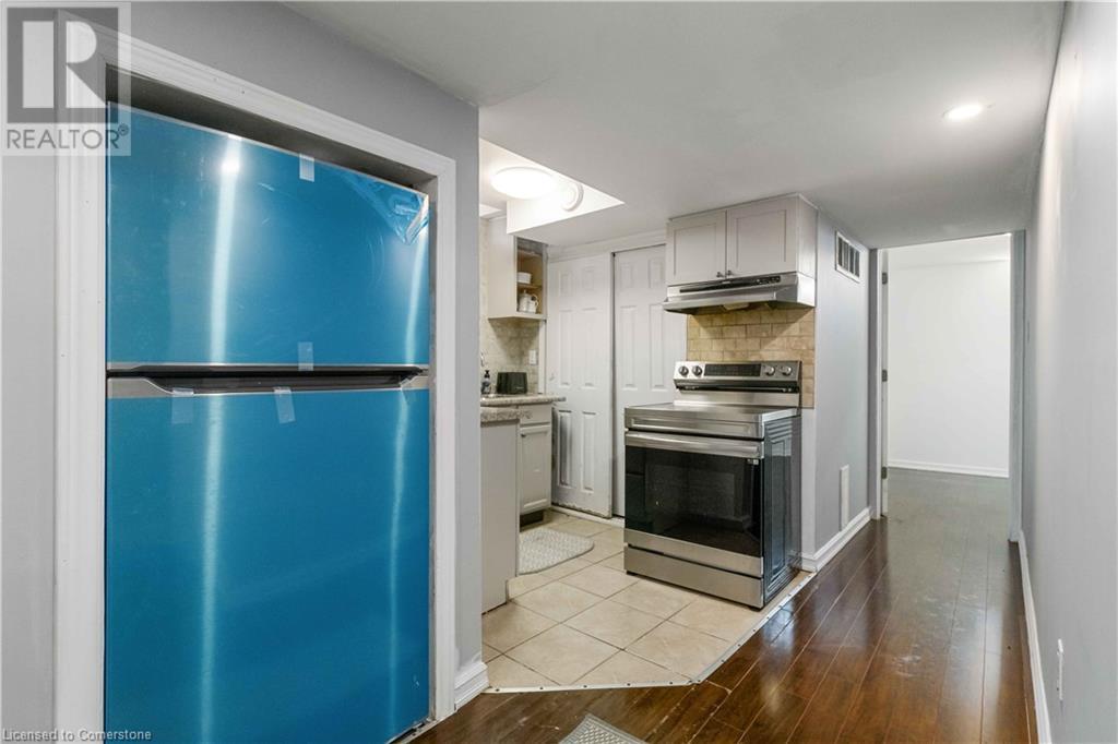 5438 Tenth Line W Unit# Bsmt, Mississauga, Ontario  L5M 0G5 - Photo 9 - 40671621