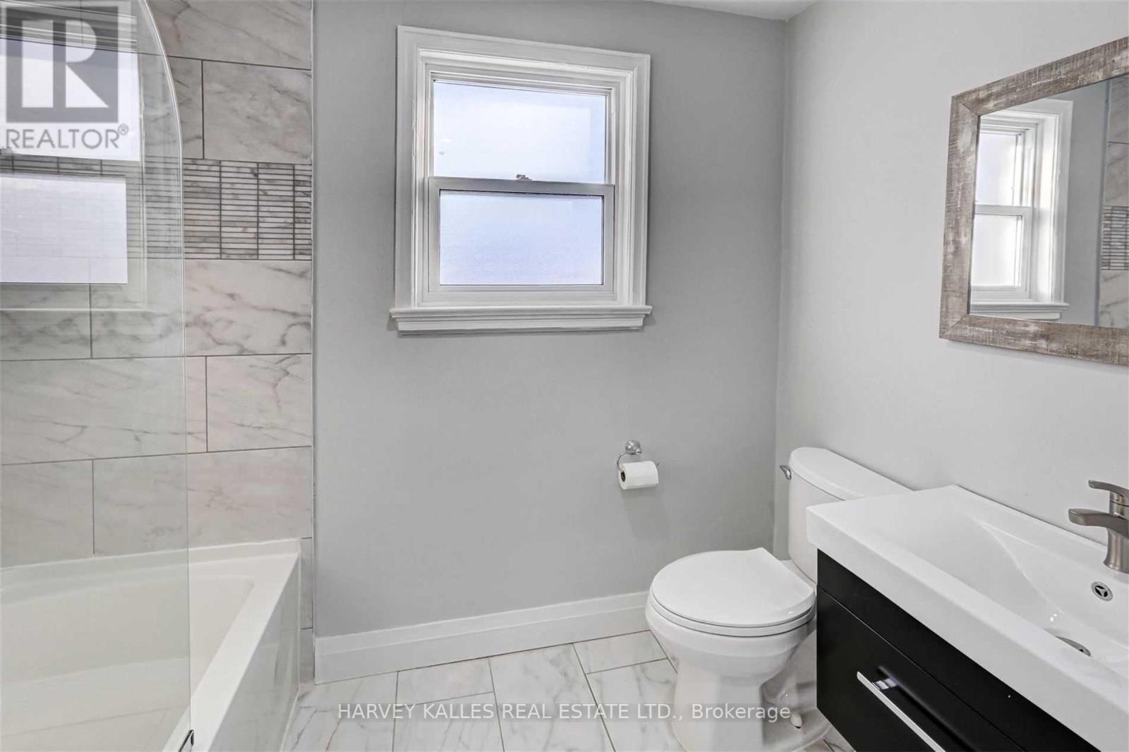 2729 Bayview Avenue, Toronto, Ontario  M2L 1C3 - Photo 23 - C9770499