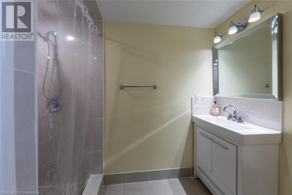 56 Raleigh Court, Hamilton, Ontario  L8W 1H1 - Photo 18 - 40671684