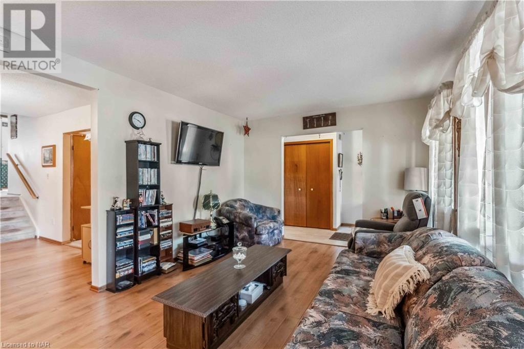 7812 Badger Road, Niagara Falls, Ontario  L2H 2J5 - Photo 10 - 40647036