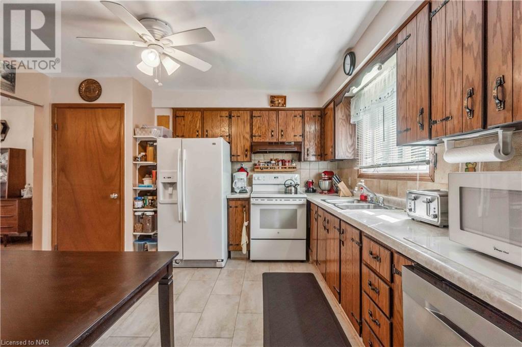 7812 Badger Road, Niagara Falls, Ontario  L2H 2J5 - Photo 15 - 40647036