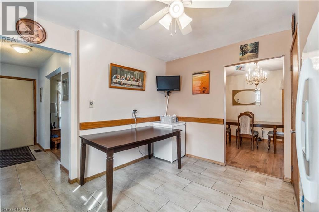 7812 Badger Road, Niagara Falls, Ontario  L2H 2J5 - Photo 16 - 40647036