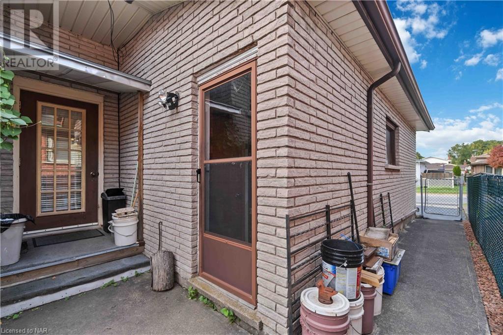 7812 Badger Road, Niagara Falls, Ontario  L2H 2J5 - Photo 40 - 40647036