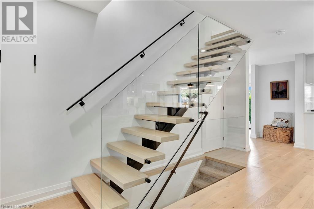 21 Franklin Street, Brantford, Ontario  N3R 1S9 - Photo 9 - 40638889