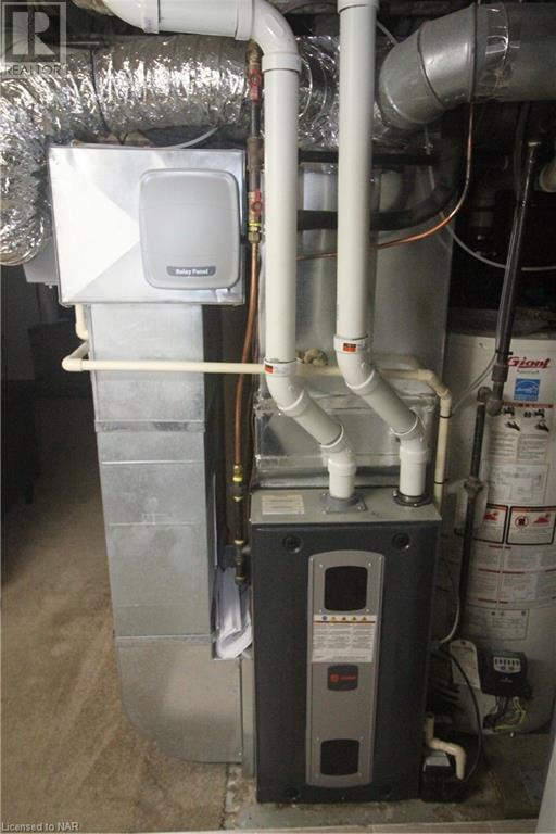 6398 Crawford Street, Niagara Falls, Ontario  L2E 5Z1 - Photo 20 - 40669829