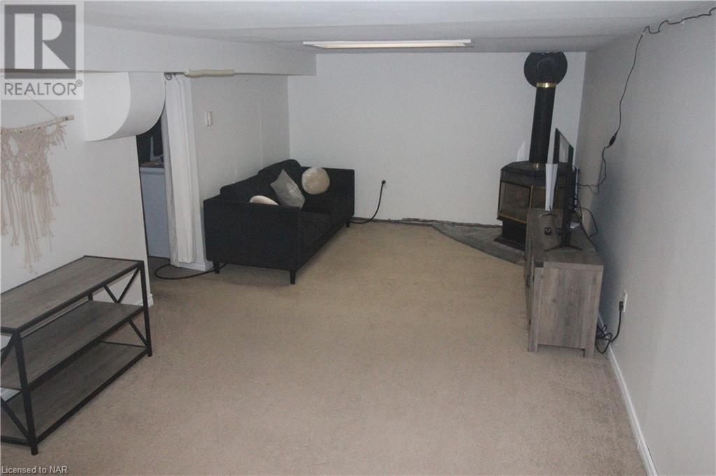 6398 Crawford Street, Niagara Falls, Ontario  L2E 5Z1 - Photo 21 - 40669829