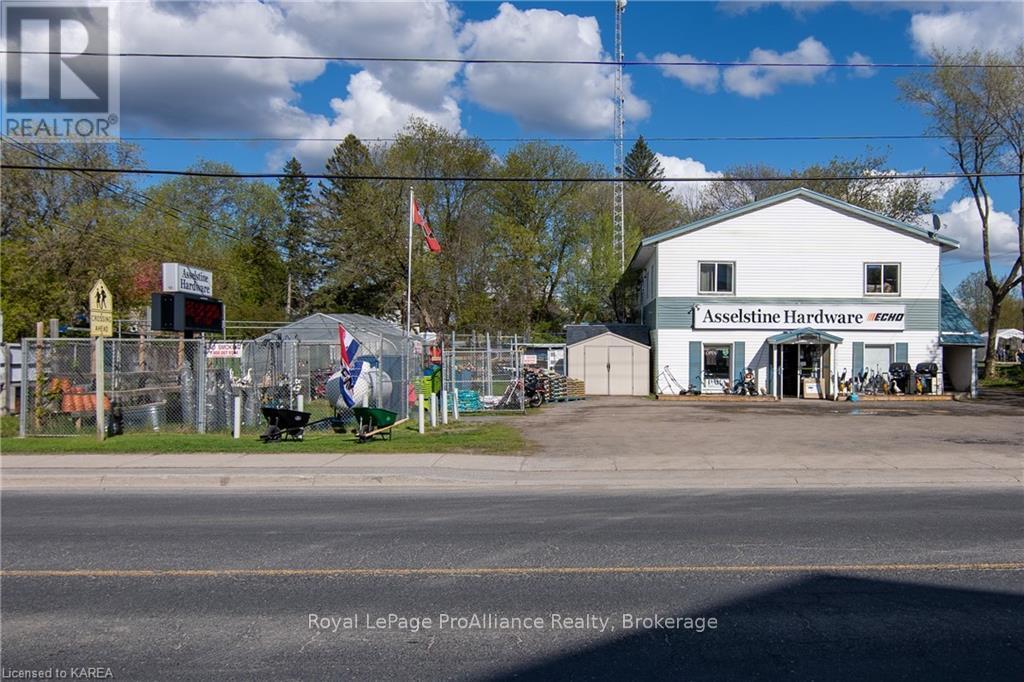 6826 Highway 38, South Frontenac, Ontario  K0H 2W0 - Photo 2 - X9412529