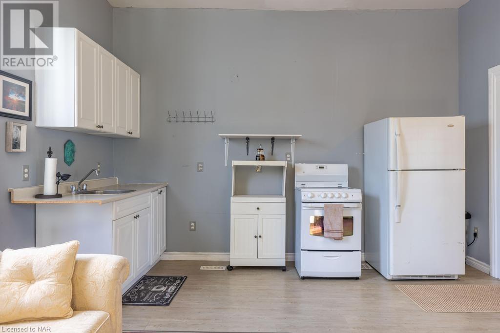 51 Haynes Avenue, St. Catharines, Ontario  L2R 3J8 - Photo 10 - 40670431