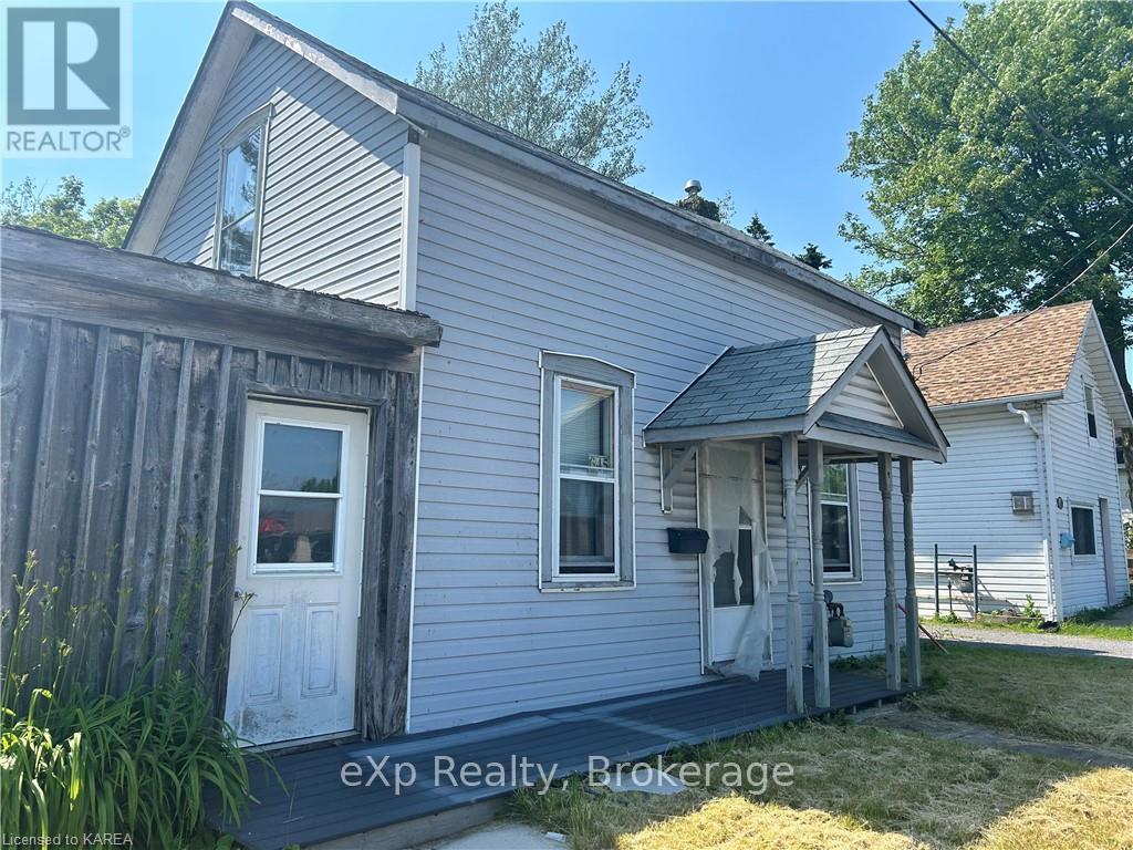 645 Collins Bay Road, Kingston, Ontario  K7M 5G7 - Photo 1 - X9507663