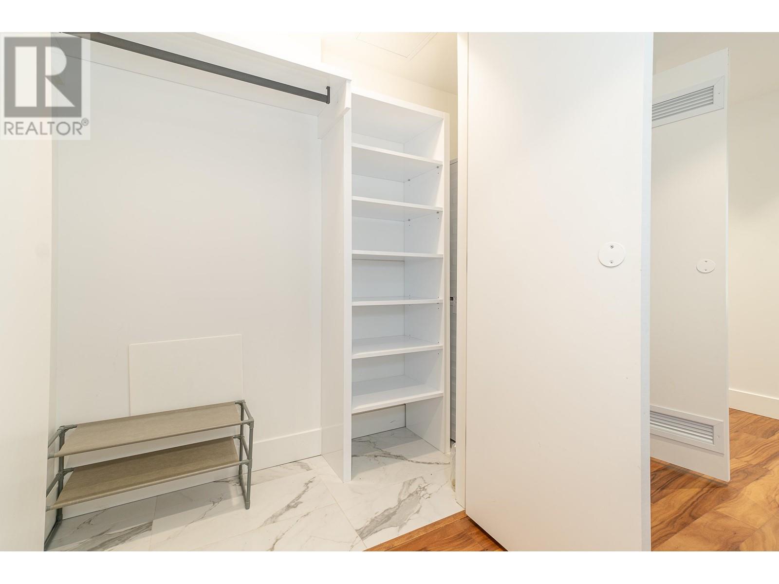 1706 1632 Lions Gate Lane, North Vancouver, British Columbia  V7P 0E2 - Photo 11 - R2938383