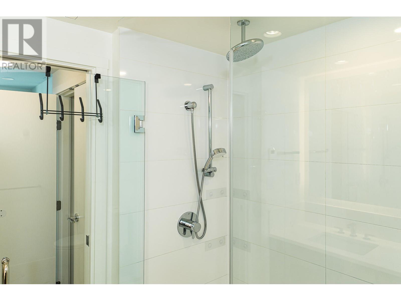 1706 1632 Lions Gate Lane, North Vancouver, British Columbia  V7P 0E2 - Photo 19 - R2938383