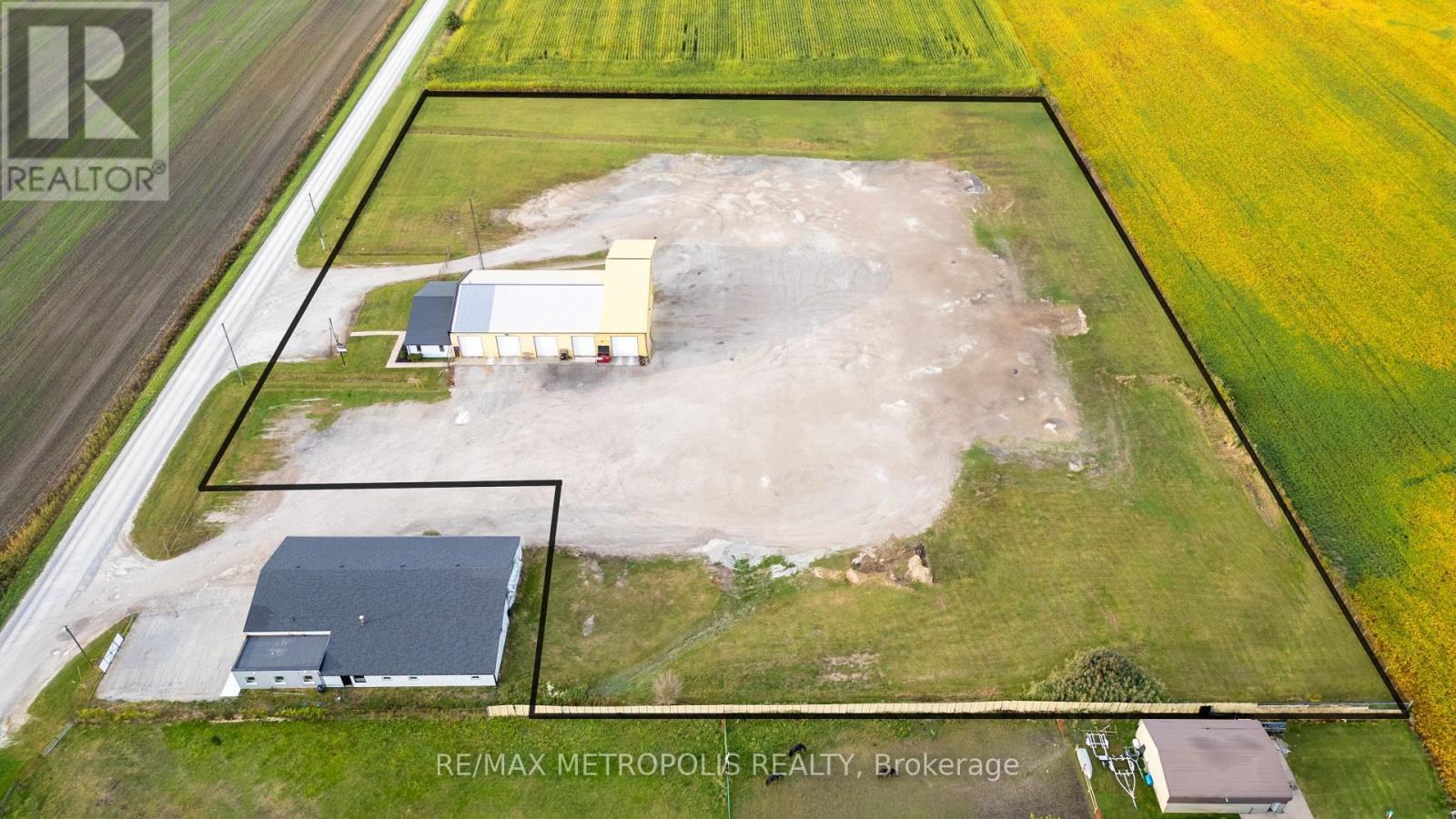 4216 Waterworks Road, Petrolia, Ontario  N0N 1R0 - Photo 12 - X9798421