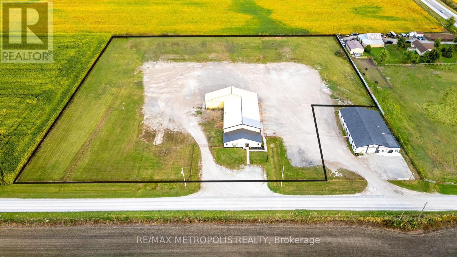 4216 Waterworks Road, Petrolia, Ontario  N0N 1R0 - Photo 14 - X9798421