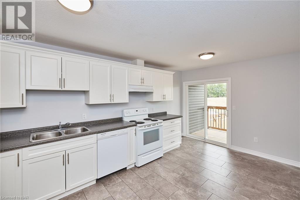 34 Bruce Street, Welland, Ontario  L3B 3R1 - Photo 15 - 40668002