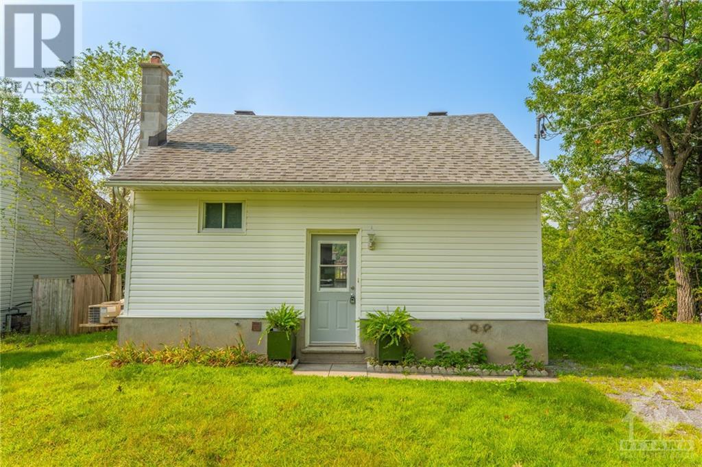 1108 Bayview Drive, Woodlawn, Ontario  K0A 3M0 - Photo 1 - 1418664