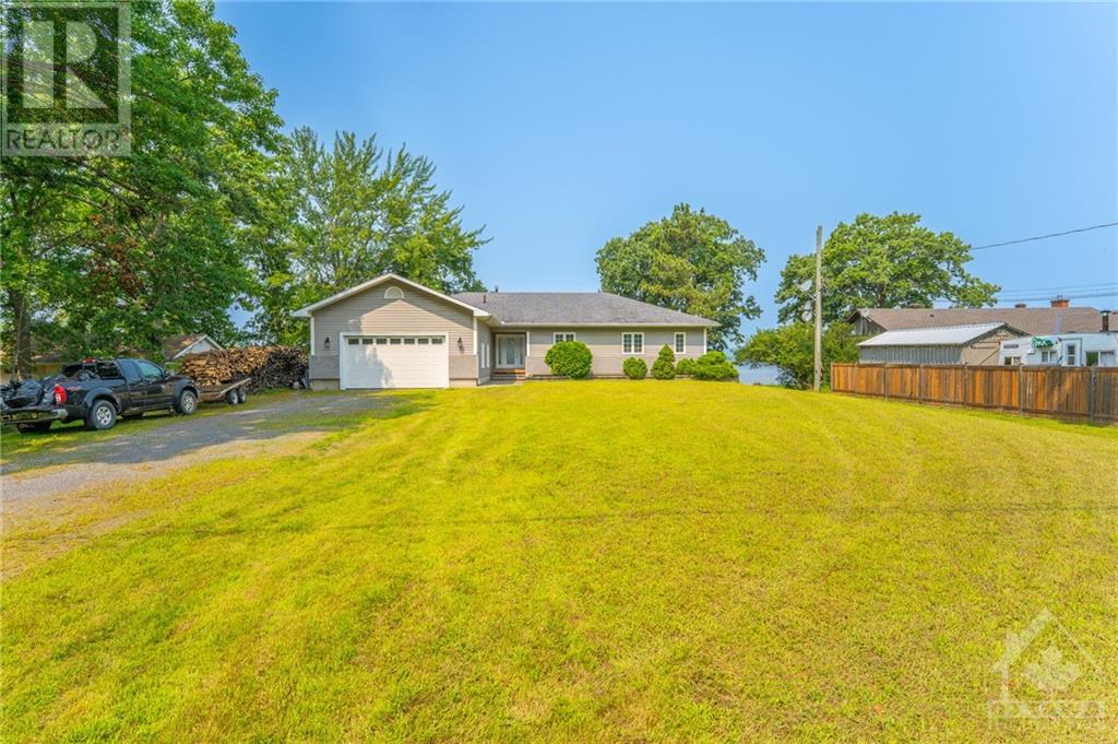 910 Bayview DriveOttawa, Ontario  K0A 3M0 - Photo 1 - X10418809