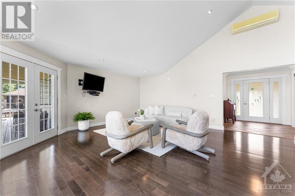910 Bayview DriveOttawa, Ontario  K0A 3M0 - Photo 10 - X10418809