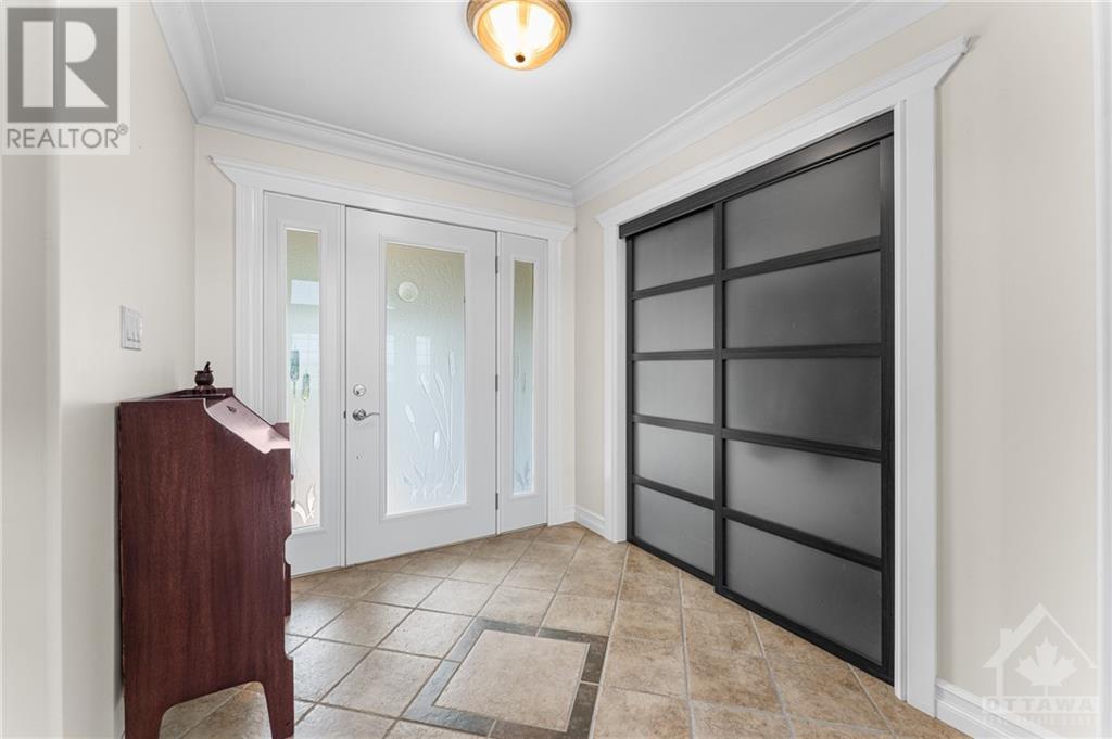 910 Bayview DriveOttawa, Ontario  K0A 3M0 - Photo 3 - X10418809