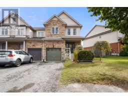 11 LILLY MCKEOWAN CRESCENT, East Gwillimbury, Ontario