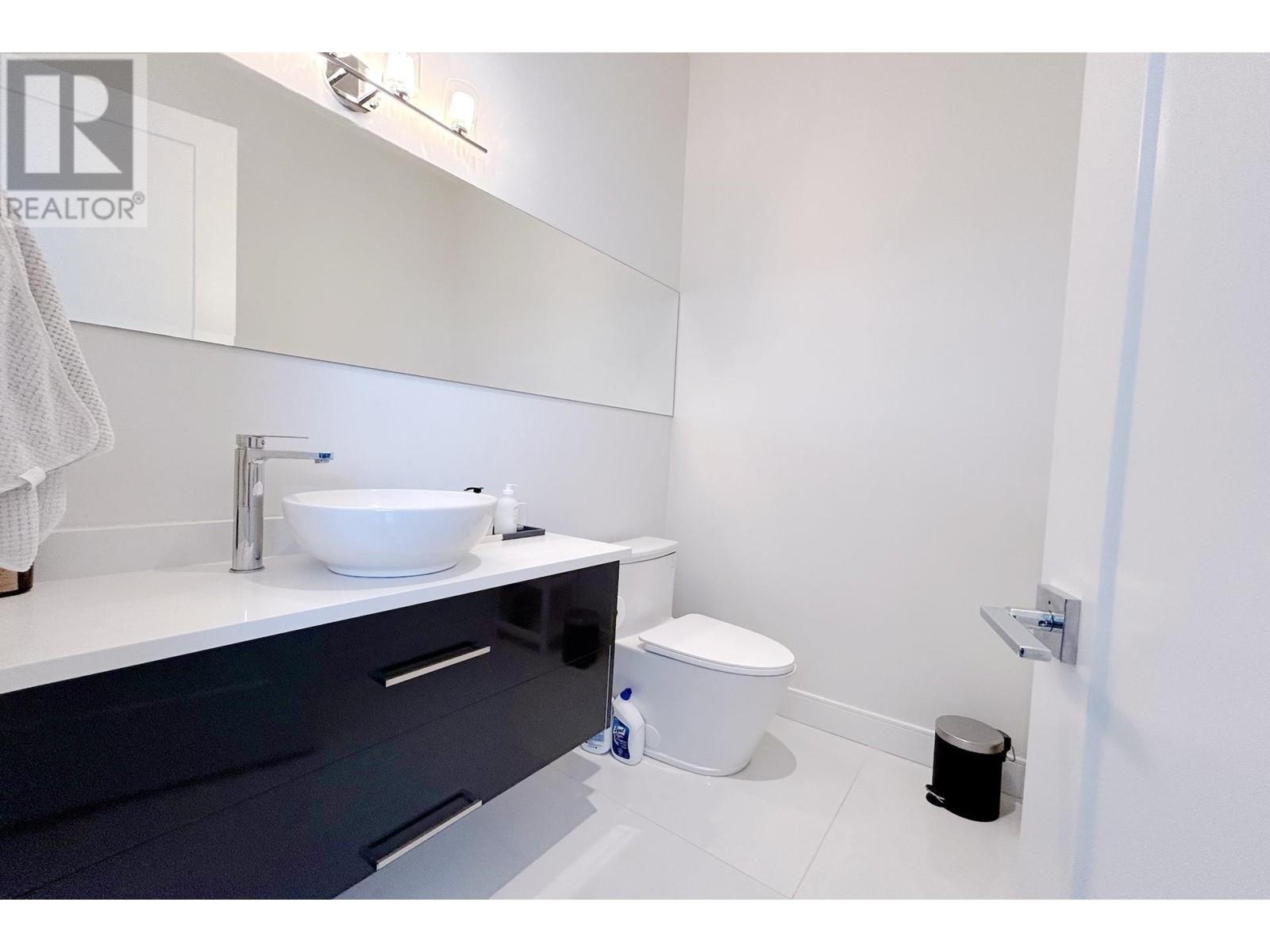 Listing Picture 14 of 17 : 7697 ULSTER STREET, Burnaby / 本拿比 - 魯藝地產 Yvonne Lu Group - MLS Medallion Club Member