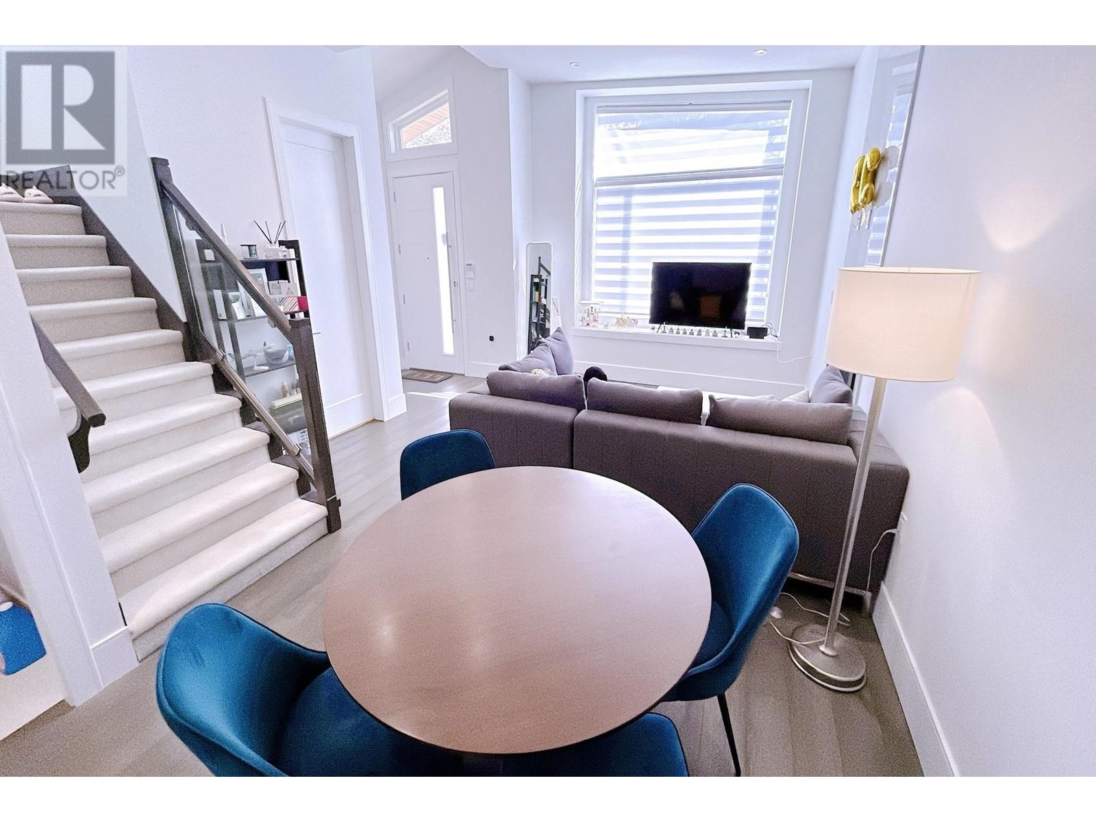 Listing Picture 7 of 17 : 7697 ULSTER STREET, Burnaby / 本拿比 - 魯藝地產 Yvonne Lu Group - MLS Medallion Club Member