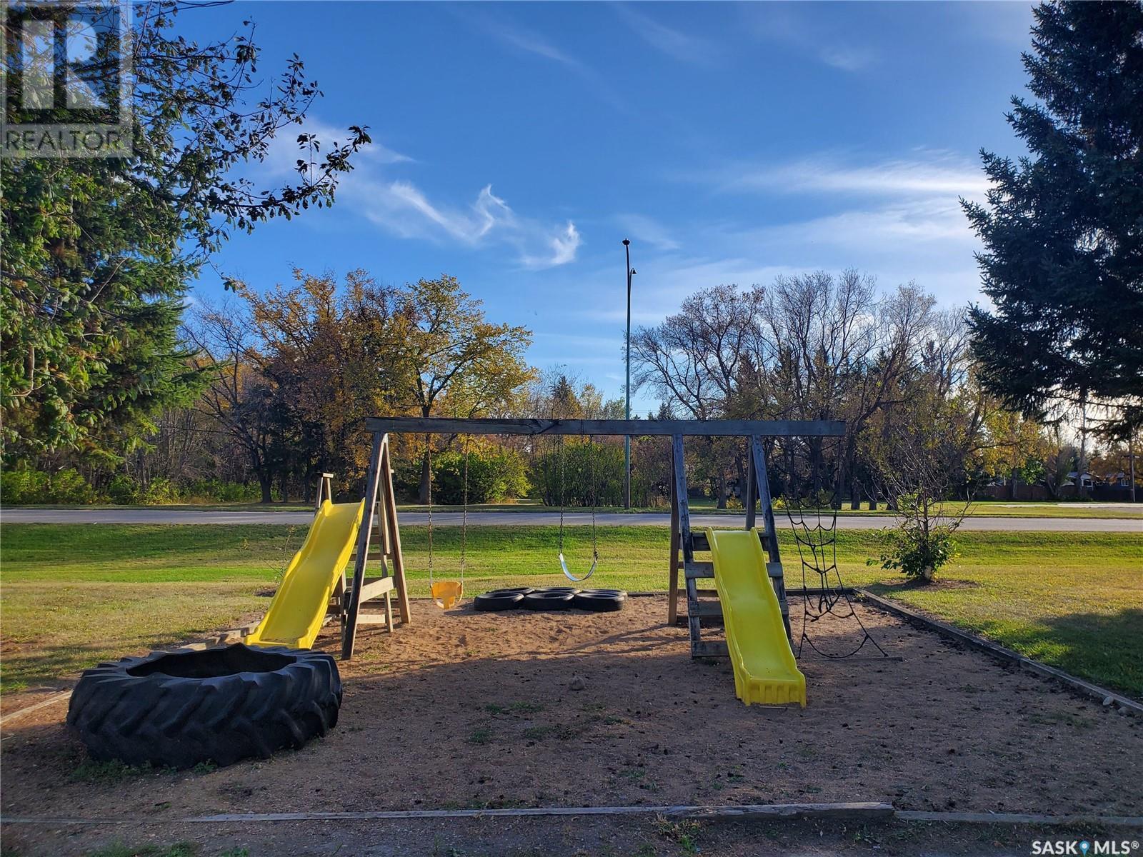 335 Queen Elizabeth Boulevard, Kamsack, Saskatchewan  S0A 1S0 - Photo 4 - SK987218