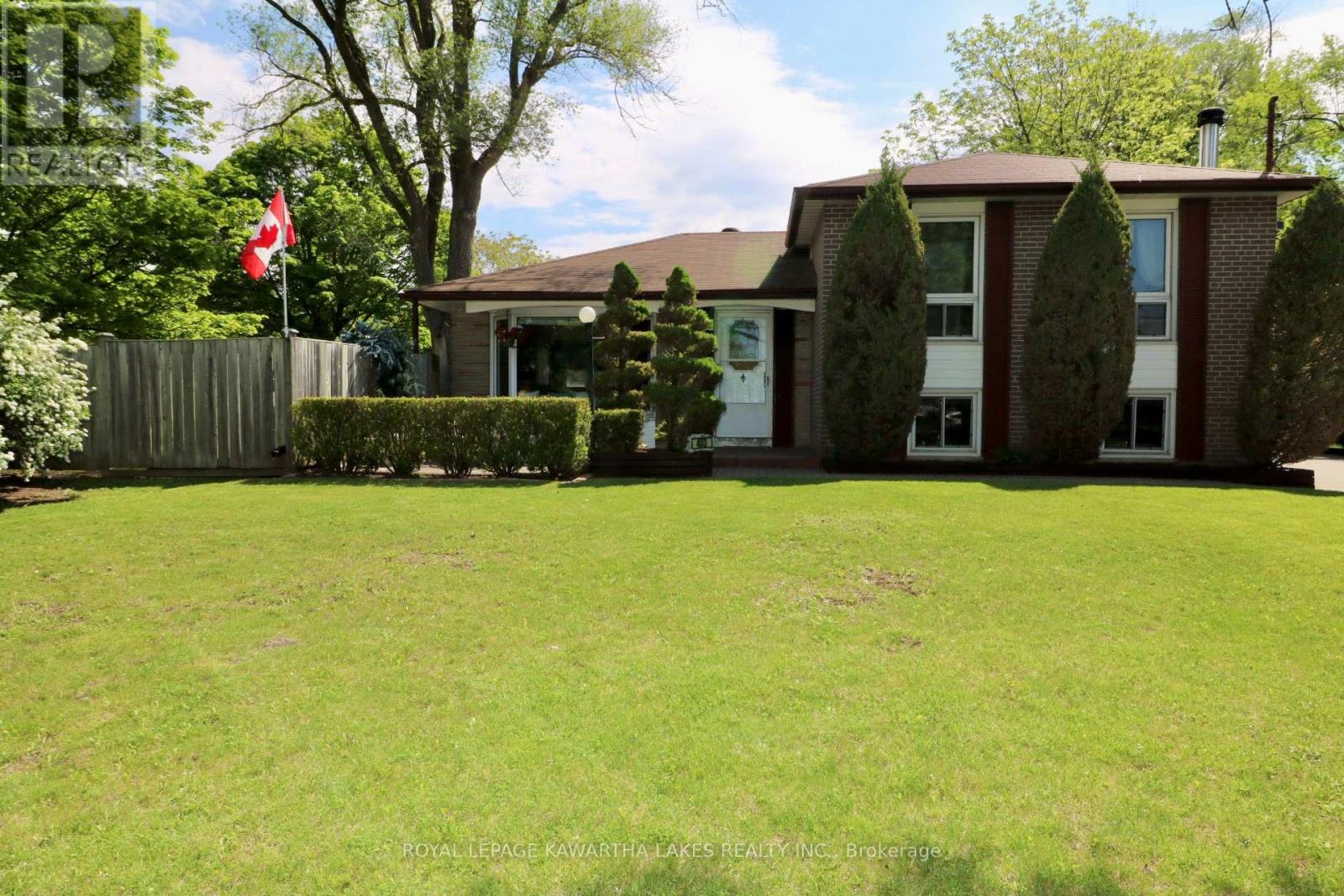 403 Alper Street, Richmond Hill, Ontario  L4C 2Z5 - Photo 8 - N9838882