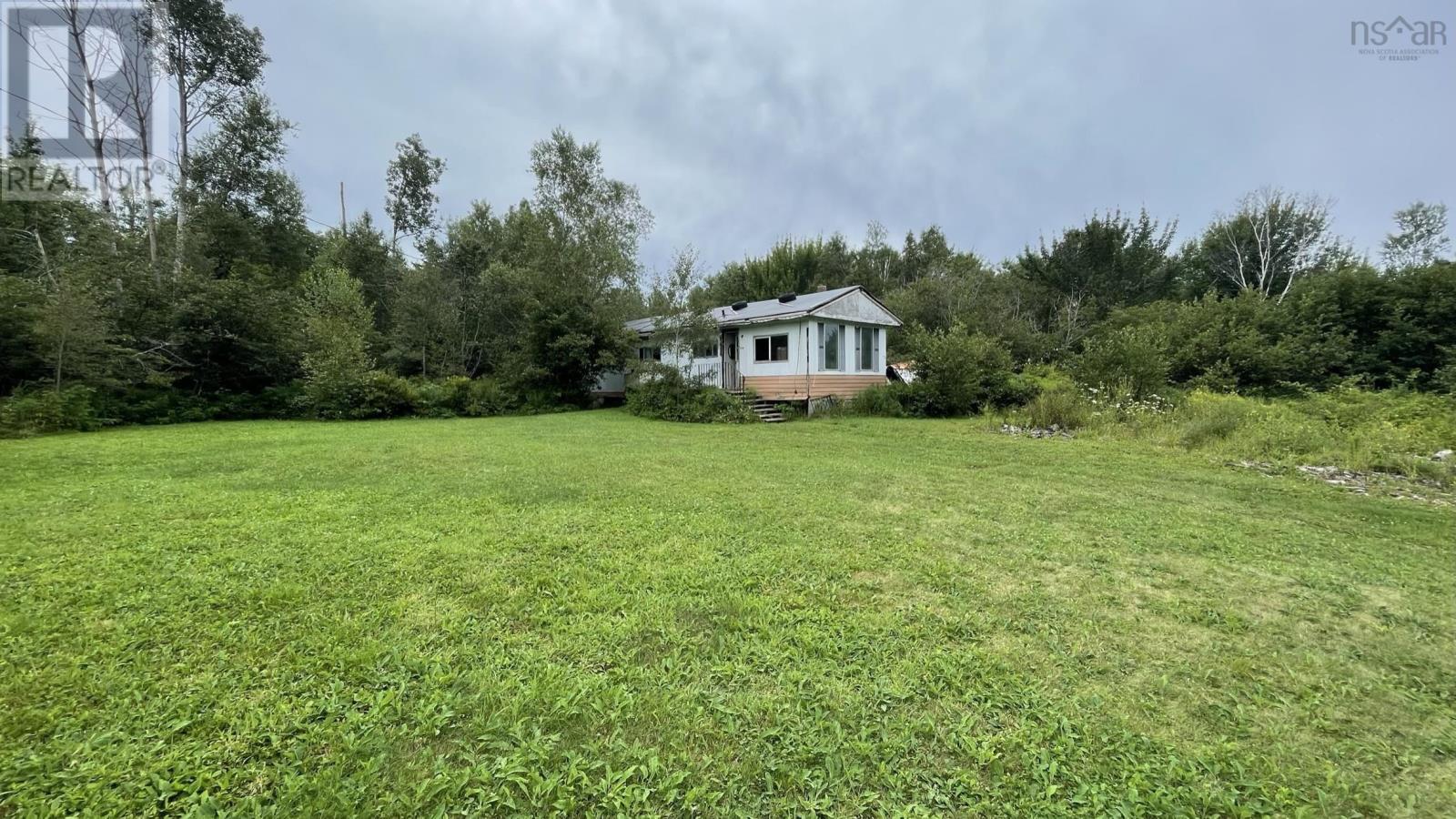 Property at 674 North Range Cross Road image 2