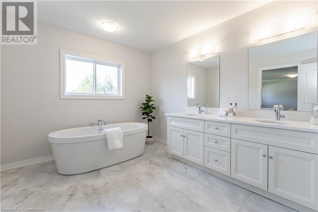 82 Hillcrest Road, Port Colborne, Ontario  L3K 6E4 - Photo 10 - 40663648