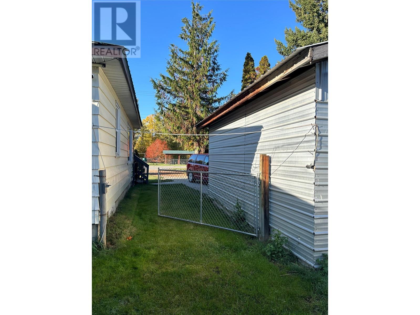 225 Pine Street, Chase, British Columbia  V0E 1M0 - Photo 38 - 10326876