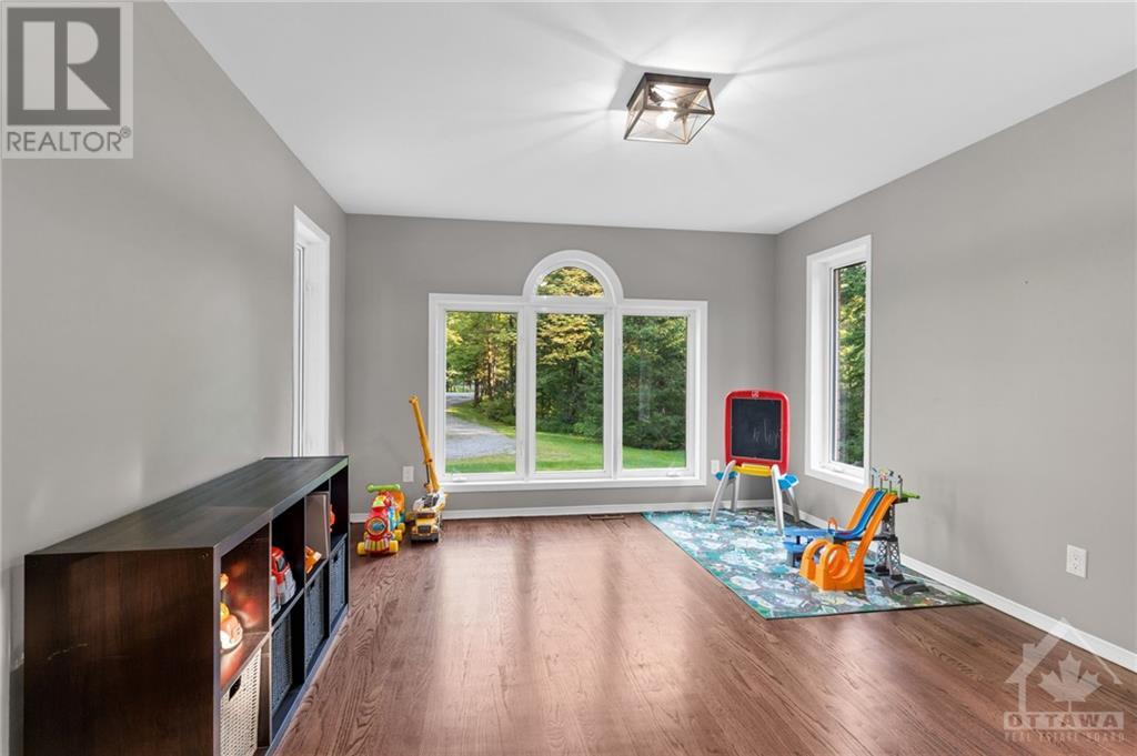 5487 Cedar DriveOttawa, Ontario  K4M 1B4 - Photo 10 - X10418700