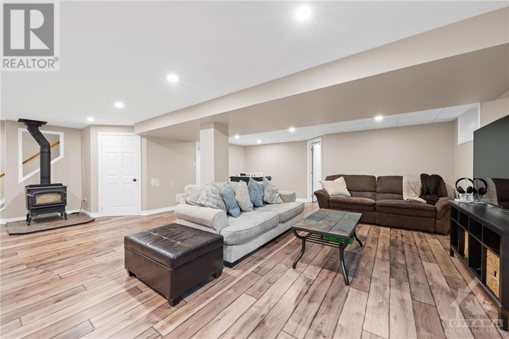 5487 Cedar DriveOttawa, Ontario  K4M 1B4 - Photo 18 - X10418700
