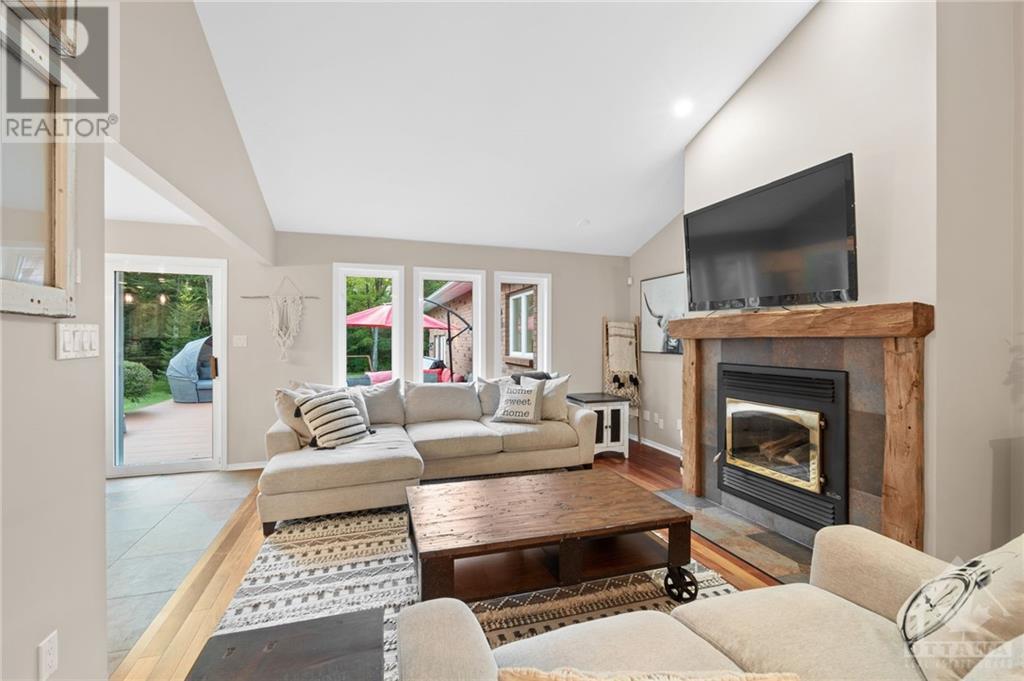 5487 Cedar DriveOttawa, Ontario  K4M 1B4 - Photo 4 - X10418700