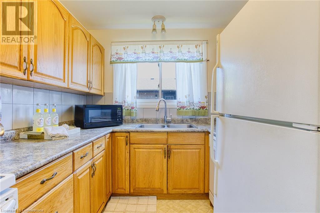 4 Cedar Glen, Grimsby, Ontario  L3M 4K2 - Photo 14 - XH4201178