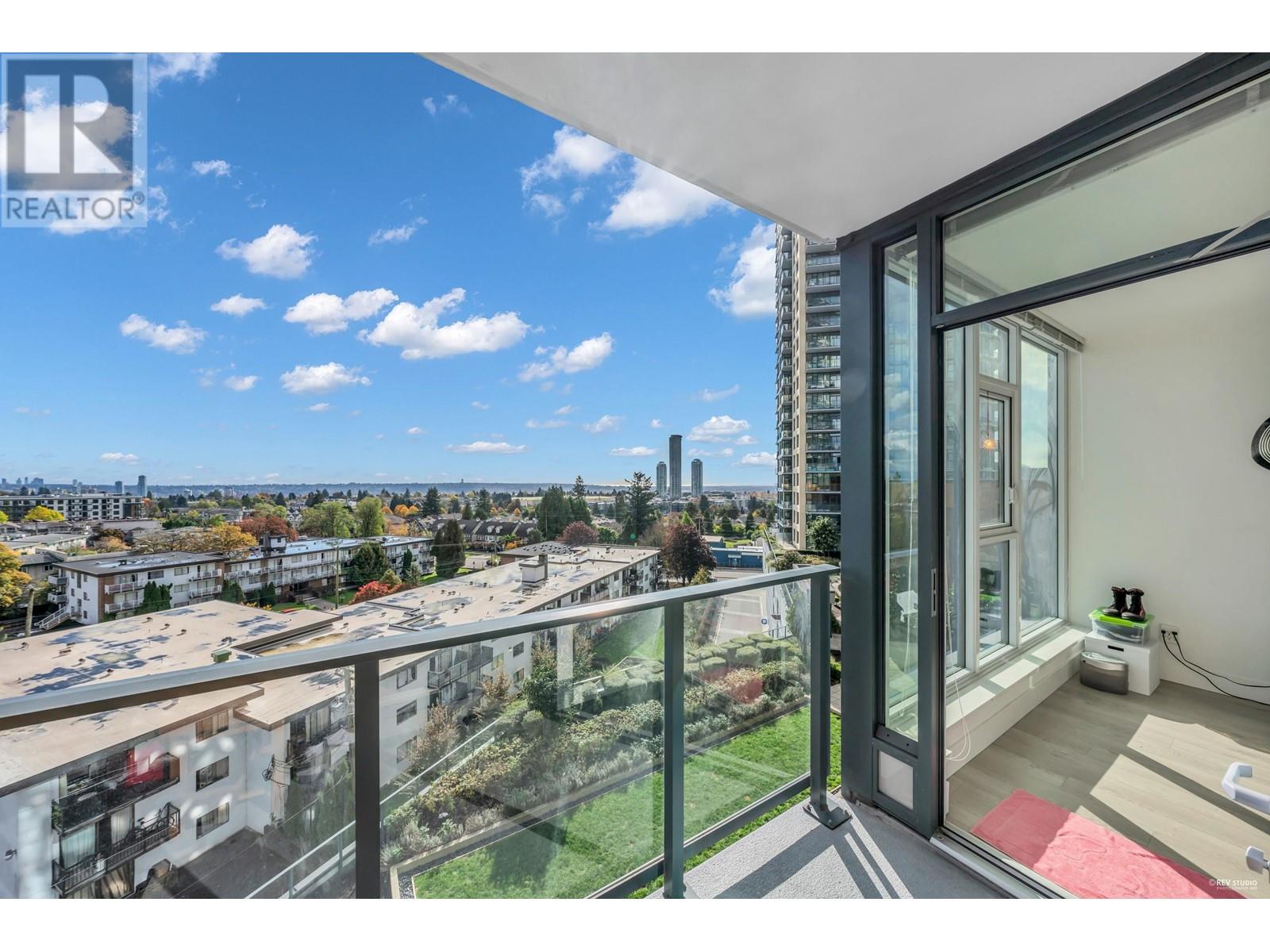 Listing Picture 14 of 31 : 709 7303 NOBLE LANE, Burnaby / 本拿比 - 魯藝地產 Yvonne Lu Group - MLS Medallion Club Member