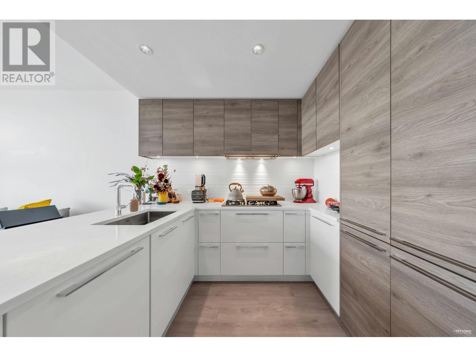 Listing Picture 4 of 31 : 709 7303 NOBLE LANE, Burnaby / 本拿比 - 魯藝地產 Yvonne Lu Group - MLS Medallion Club Member