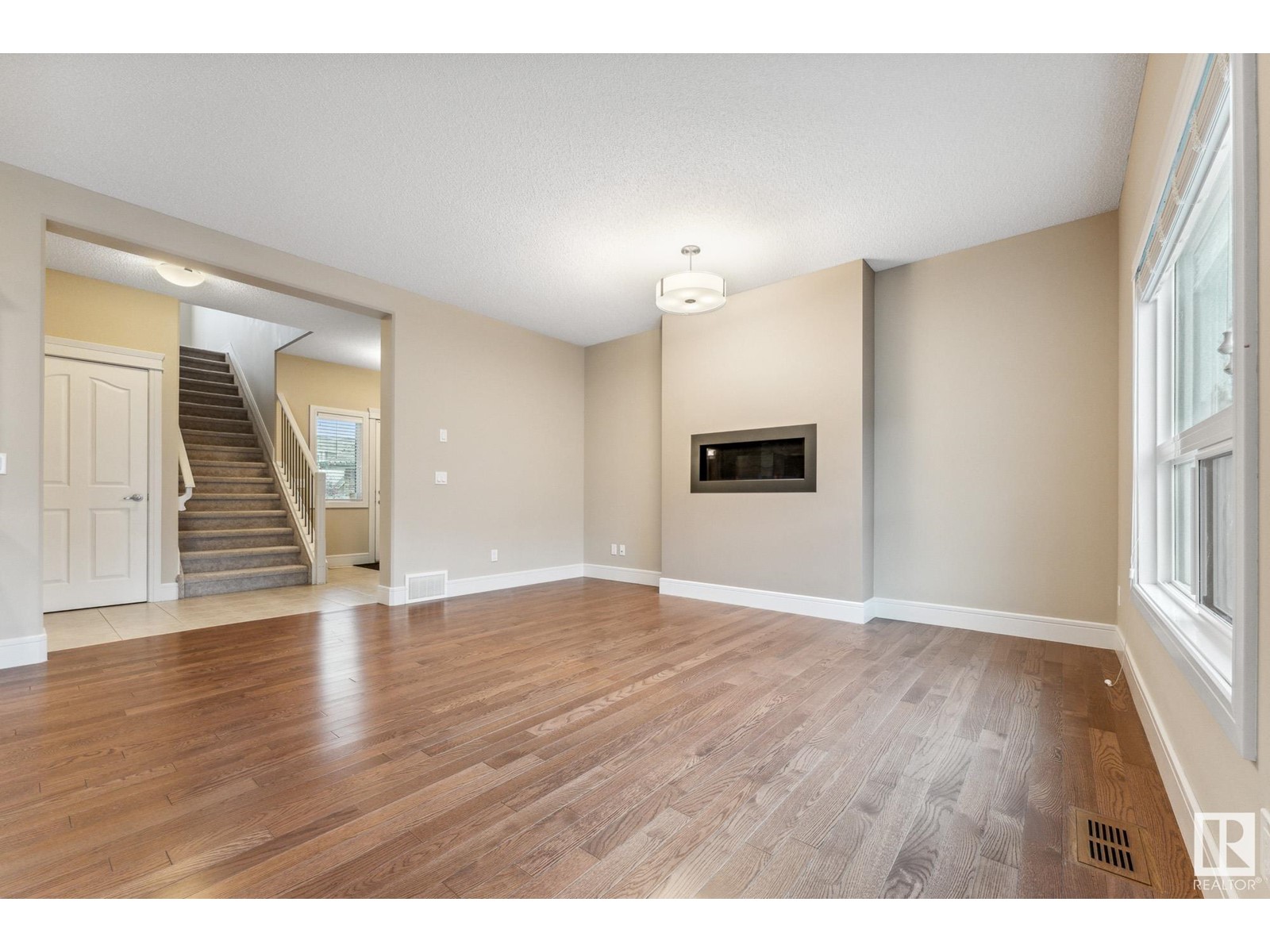 3915 Agar Co Sw, Edmonton, Alberta  T6W 2G3 - Photo 7 - E4412262