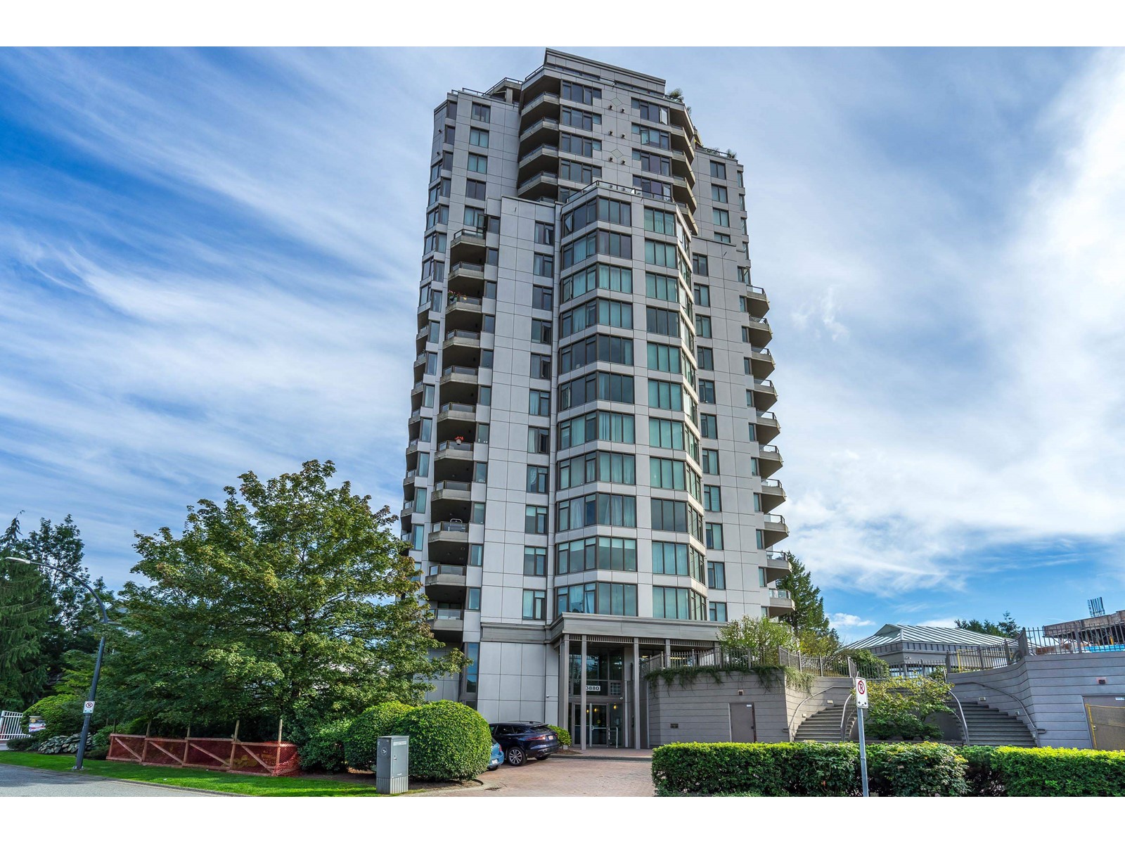 2101 13880 101 Avenue, Surrey, British Columbia  V3T 5T1 - Photo 1 - R2940122