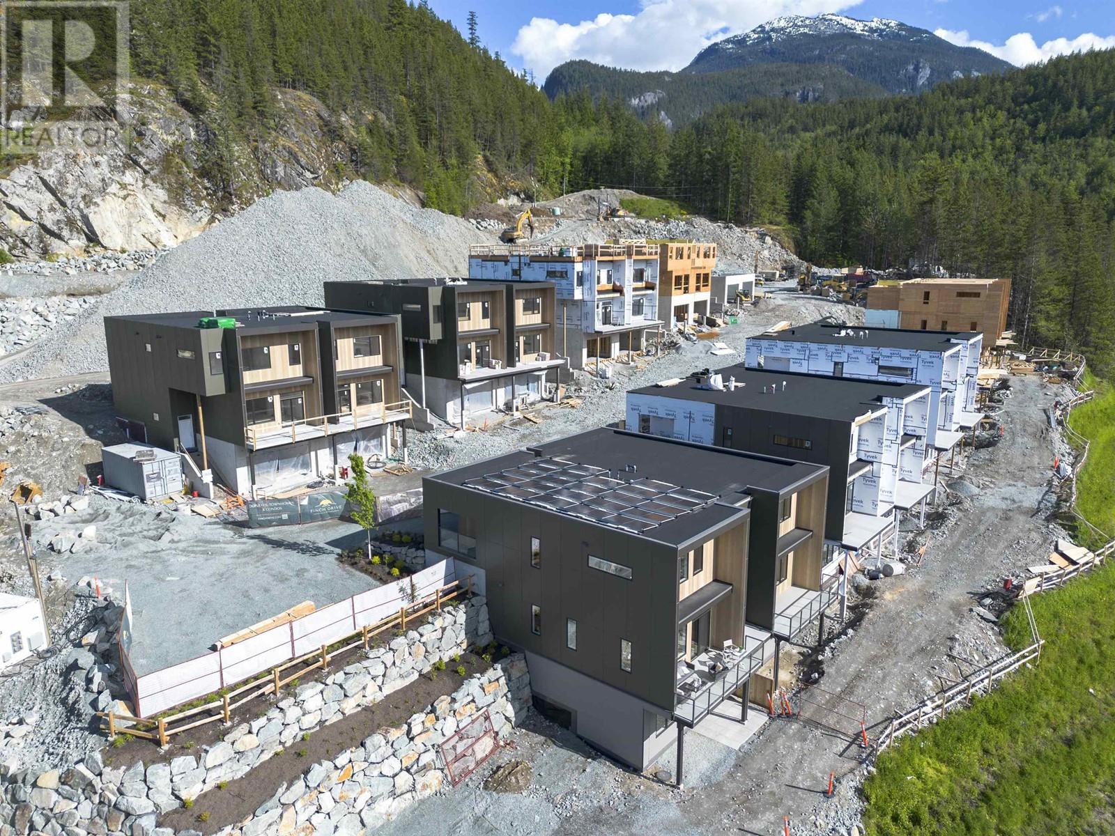 10 1050 Finch Drive, Squamish, British Columbia  V8B 0S9 - Photo 10 - R2940760